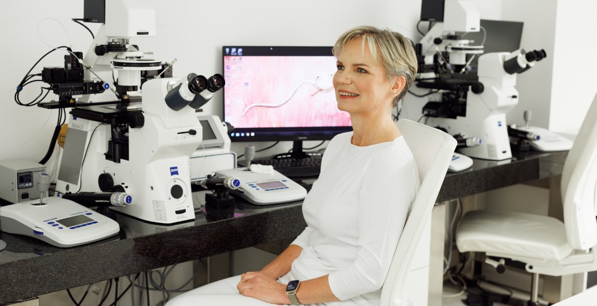 Laboratory setting with microscopes and equipment