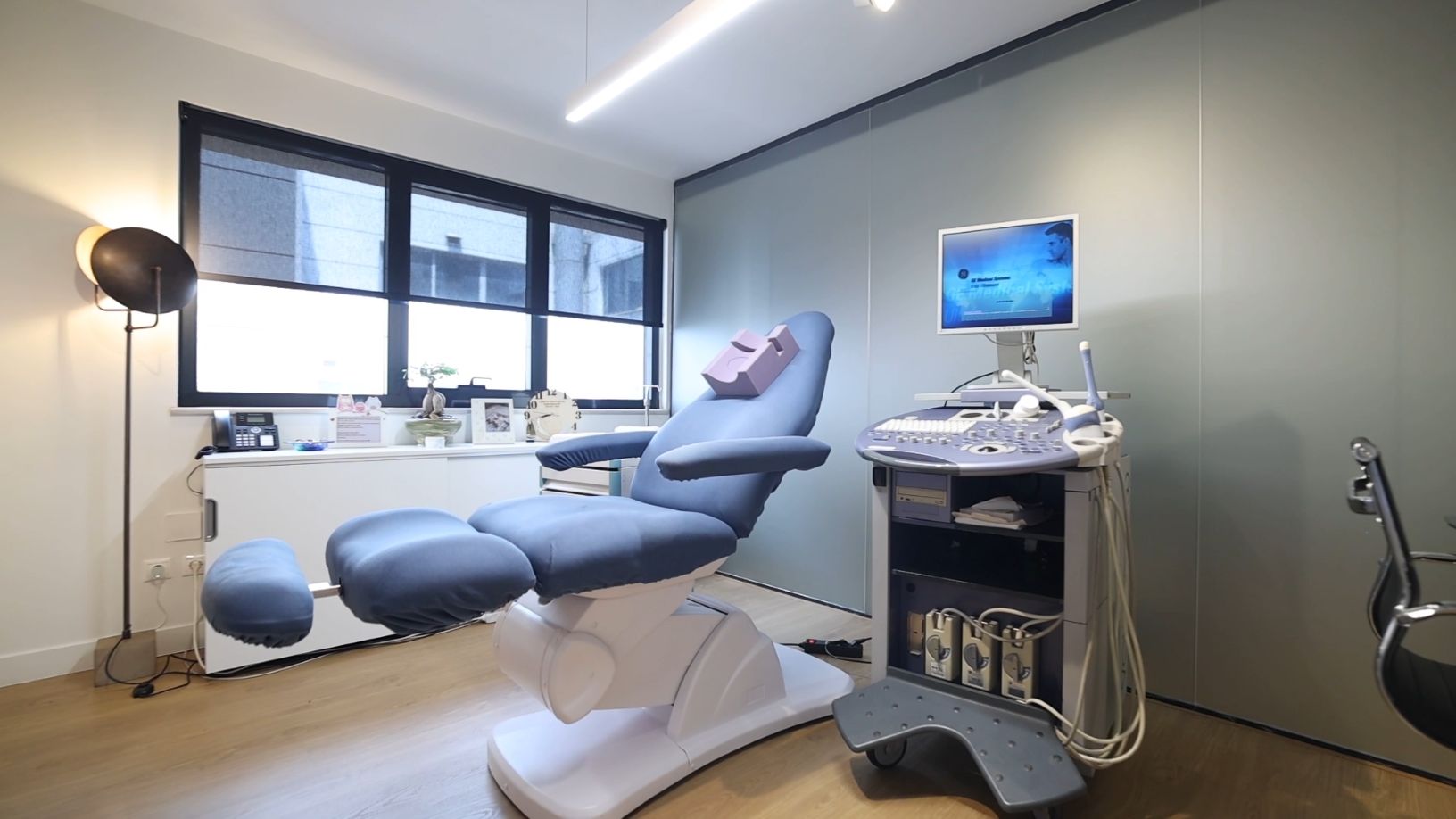 Private examination and ultrasound suite at Fertility First fertility clinic.