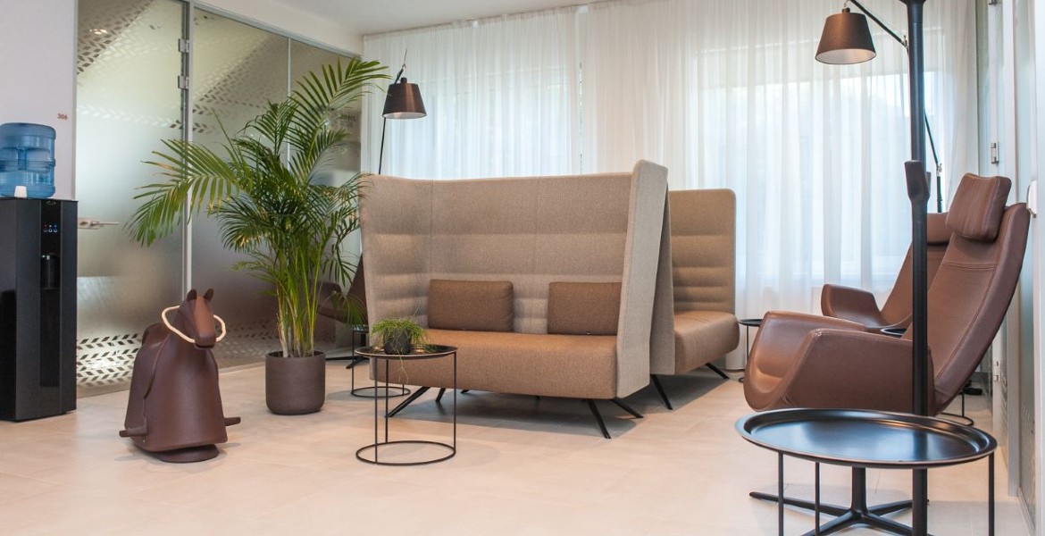 Waiting area at Center of Reproductive Medicine “Embrions”